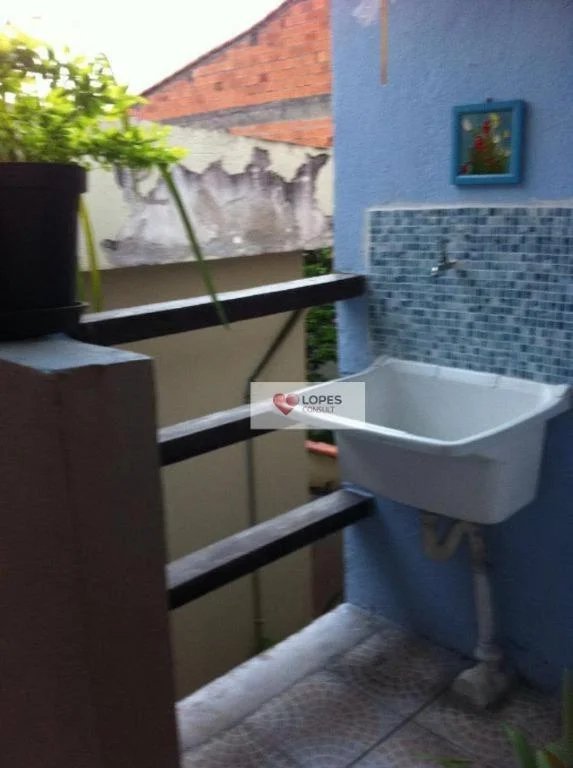 Sobrado à venda com 3 quartos, sendo 1 suíte,  em Jardim das Palmas, São Paulo, SP