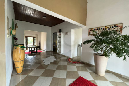 Casa à venda com 3 quartos, sendo 1 suíte, no condomínio Haras São Luiz, Salto - SP