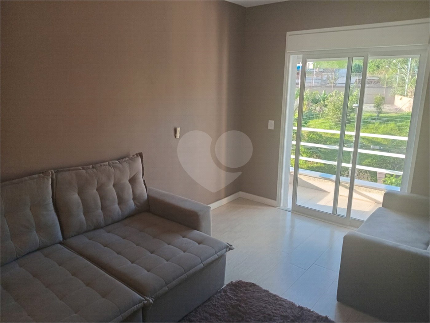 Casa à venda com 4 quartos, sendo 3 suítes, no condomínio Arco Iris, Atibaia - SP