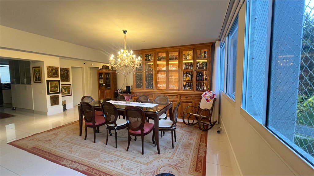 Apartamento à venda com 3 suítes em Vila Suzana, São Paulo, SP