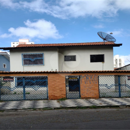 Sobrado à venda com 3 suítes em Jardim Vazani, São Paulo, SP