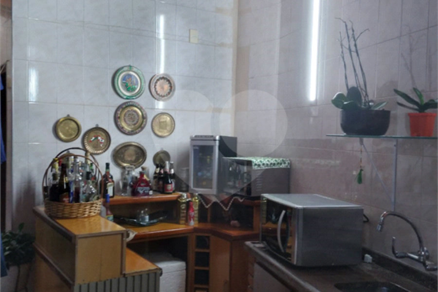 Casa à venda com 4 quartos, sendo 3 suítes, no condomínio Da Serra, São Paulo - SP