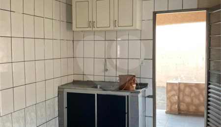Casa à venda com 2 quartos em Vila Carmem, São Carlos, SP