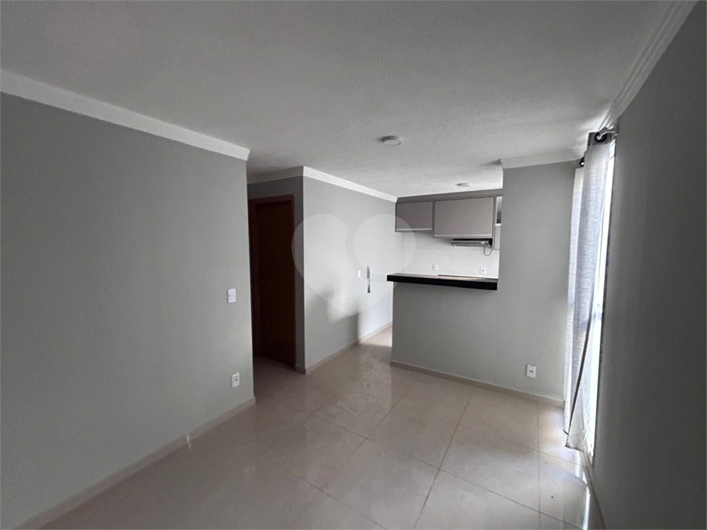 Apartamento no Monte D'oro á venda.