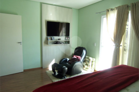 Casa à venda com 3 suítes no condomínio Residencial Recanto dos Paturis, Vinhedo - SP