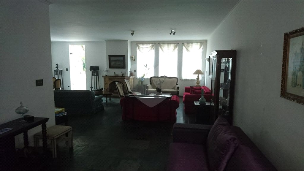 Sobrado à venda com 5 quartos, sendo 2 suítes, em Tremembé, São Paulo, SP