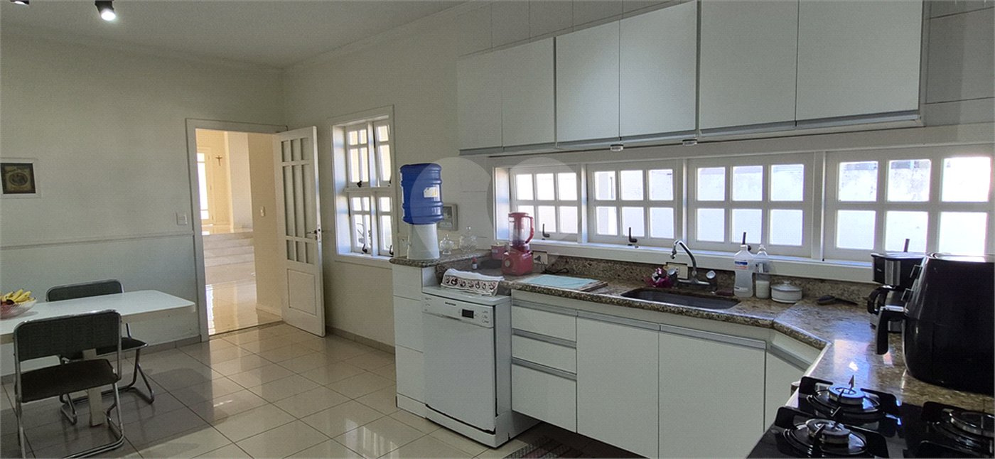 Casa à venda ou para alugar com 3 suítes no condomínio Jardim Theodora, Itu - SP
