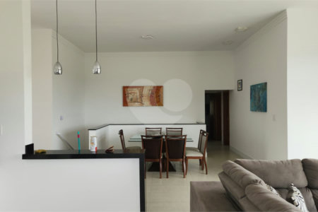 Casa à venda com 5 quartos, sendo 4 suítes, em Jardim Nova Esperança, Jacareí, SP