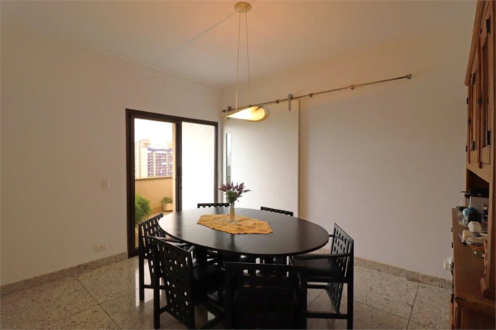 Apartamento à venda com 3 suítes em Vila Suzana, São Paulo, SP