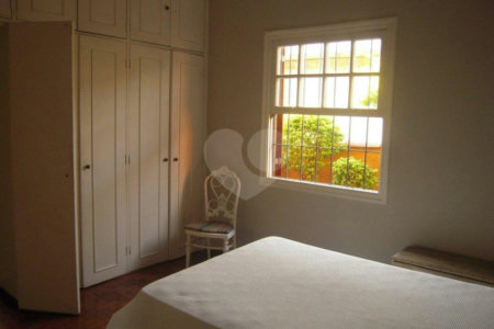 Casa à venda com 5 quartos, sendo 2 suítes,  em Saúde, São Paulo, SP