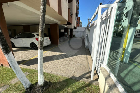 Apartamento para venda na Praia da Enseada em Guarujá/SP.