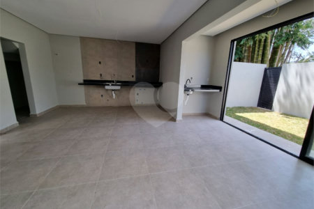 Casa à venda com 2 suítes no condomínio Residencial Vue26, Atibaia - SP