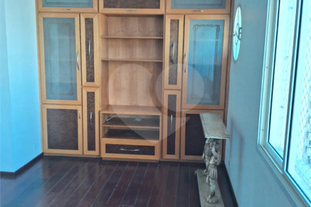Apartamento à venda com 3 quartos, sendo 1 suíte, em Vila Mariana, São Paulo, SP