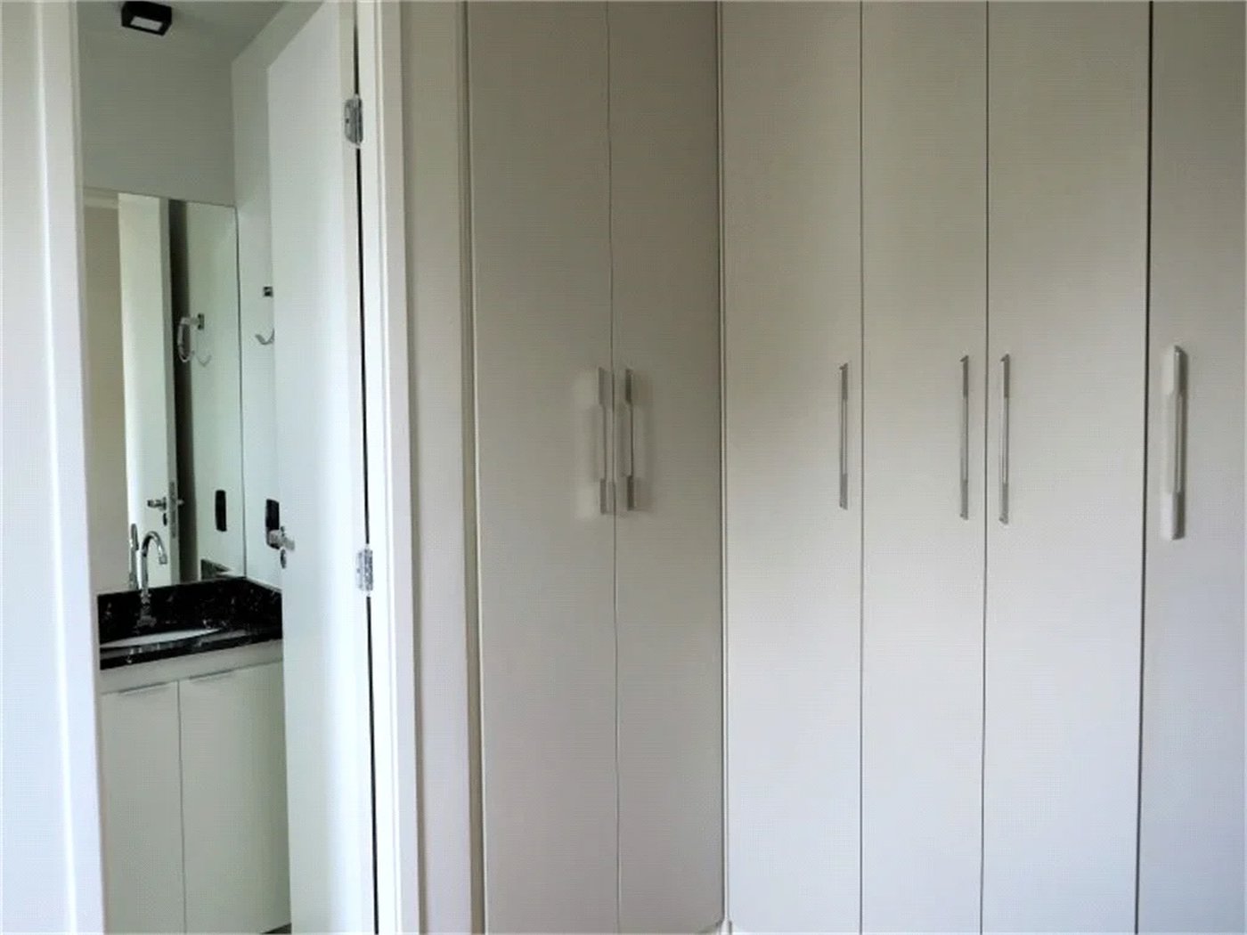 Apartamento à venda com 2 quartos, sendo 1 suíte, em Parque Reboucas, São Paulo, SP