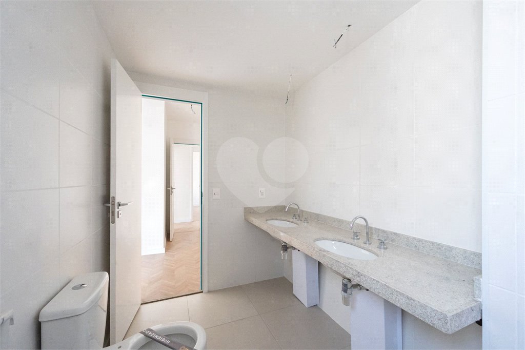 Apartamento à venda com 3 suítes em Vila Clementino, São Paulo, SP