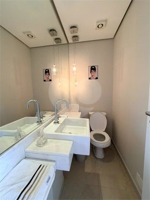 Apartamento à venda com 3 suítes em Vila Mariana, São Paulo, SP
