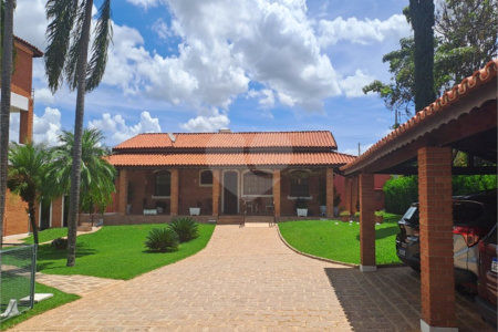 Casa à venda com 3 quartos, sendo 1 suíte, no condomínio Residencial Vale das Laranjeiras, Indaiatuba - SP