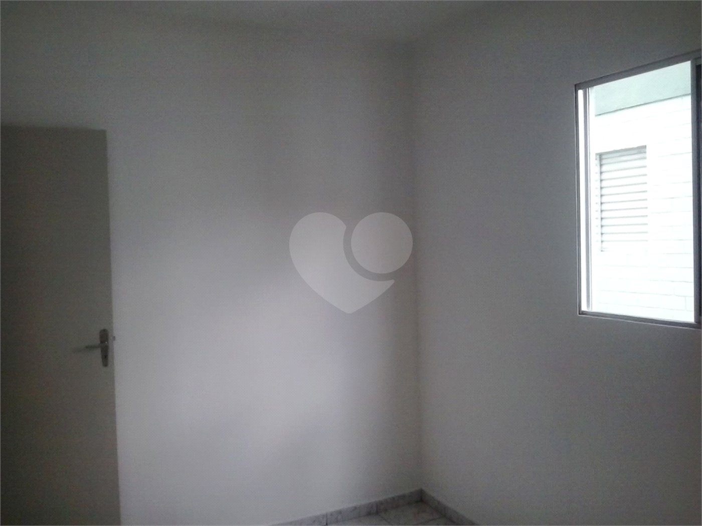 Apartamento à venda com 2 quartos em Vila Perracini, Poá, SP