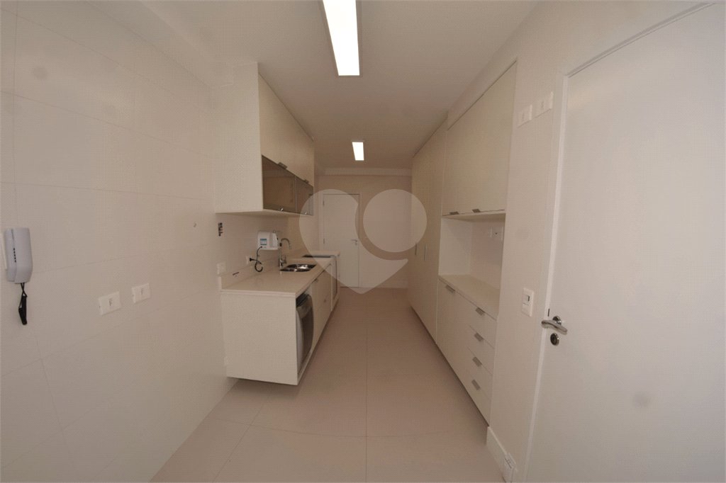 Apartamento à venda com 3 suítes em Vila Romana, São Paulo, SP