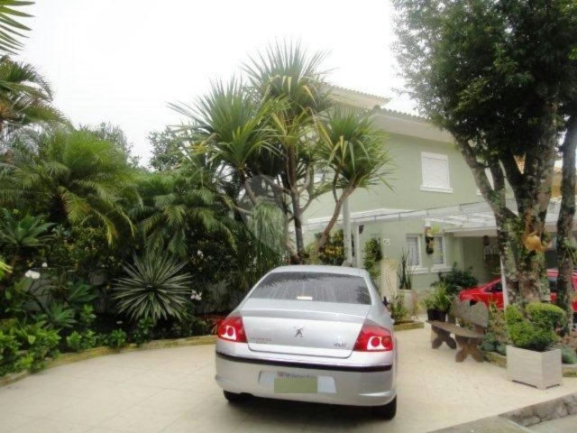 Casa à venda com 4 quartos, sendo 3 suítes,  no condomínio Residencial Jardim Itatinga, São Paulo - SP