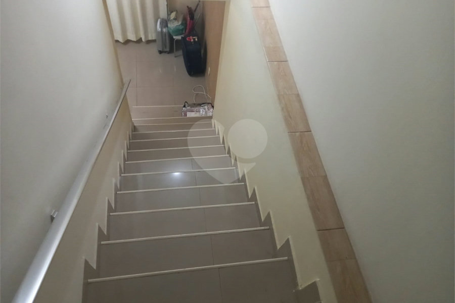 Sobrado à venda com 4 quartos, sendo 1 suíte, em Jardim Peri, São Paulo, SP