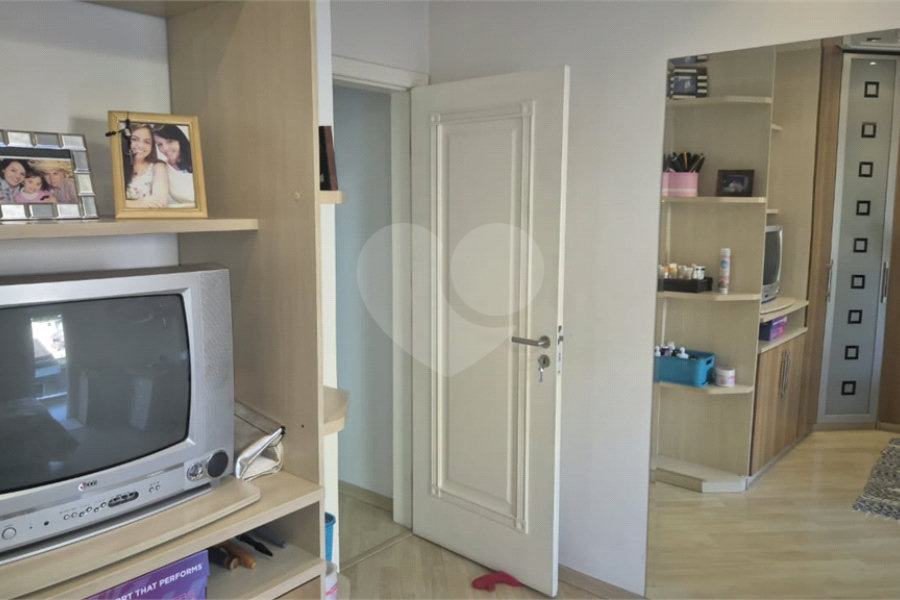 Sobrado à venda com 3 quartos, sendo 1 suíte, em Tremembé, São Paulo, SP
