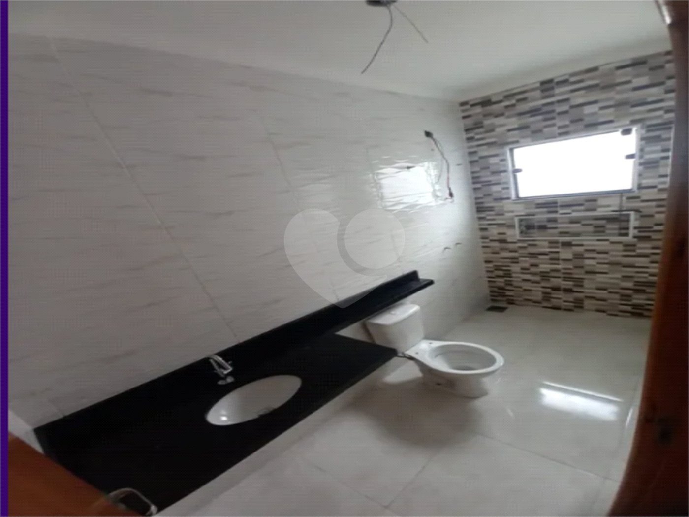 Casa à venda com 3 quartos, sendo 1 suíte, no condomínio Horto Florestal Iii, Sorocaba - SP
