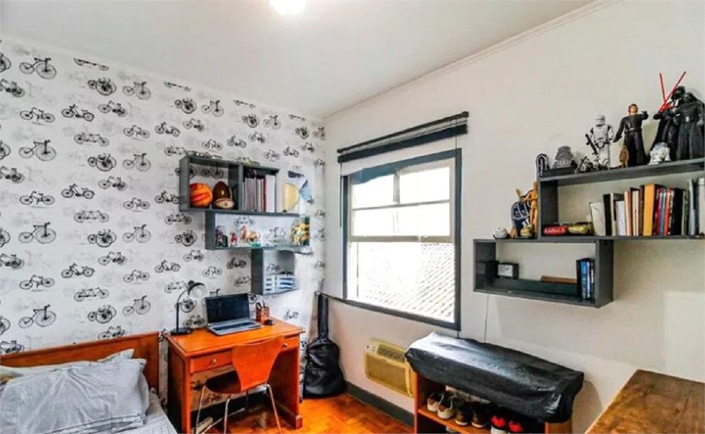Sobrado à venda com 4 quartos, sendo 1 suíte, em Vila Cordeiro, São Paulo, SP