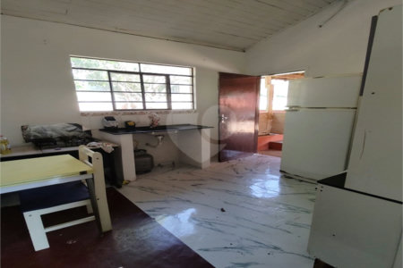 Chácara à venda com 5 quartos, sendo 3 suítes, em Chácaras Fernão Dias, Atibaia, SP