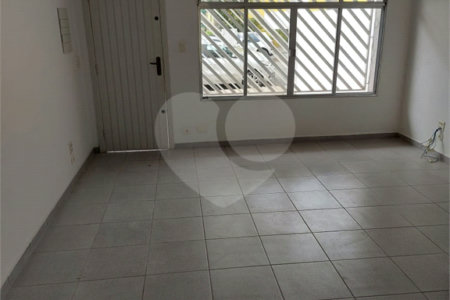 Sobrado à venda com 3 quartos, sendo 1 suíte, em Alto da Boa Vista, São Paulo, SP