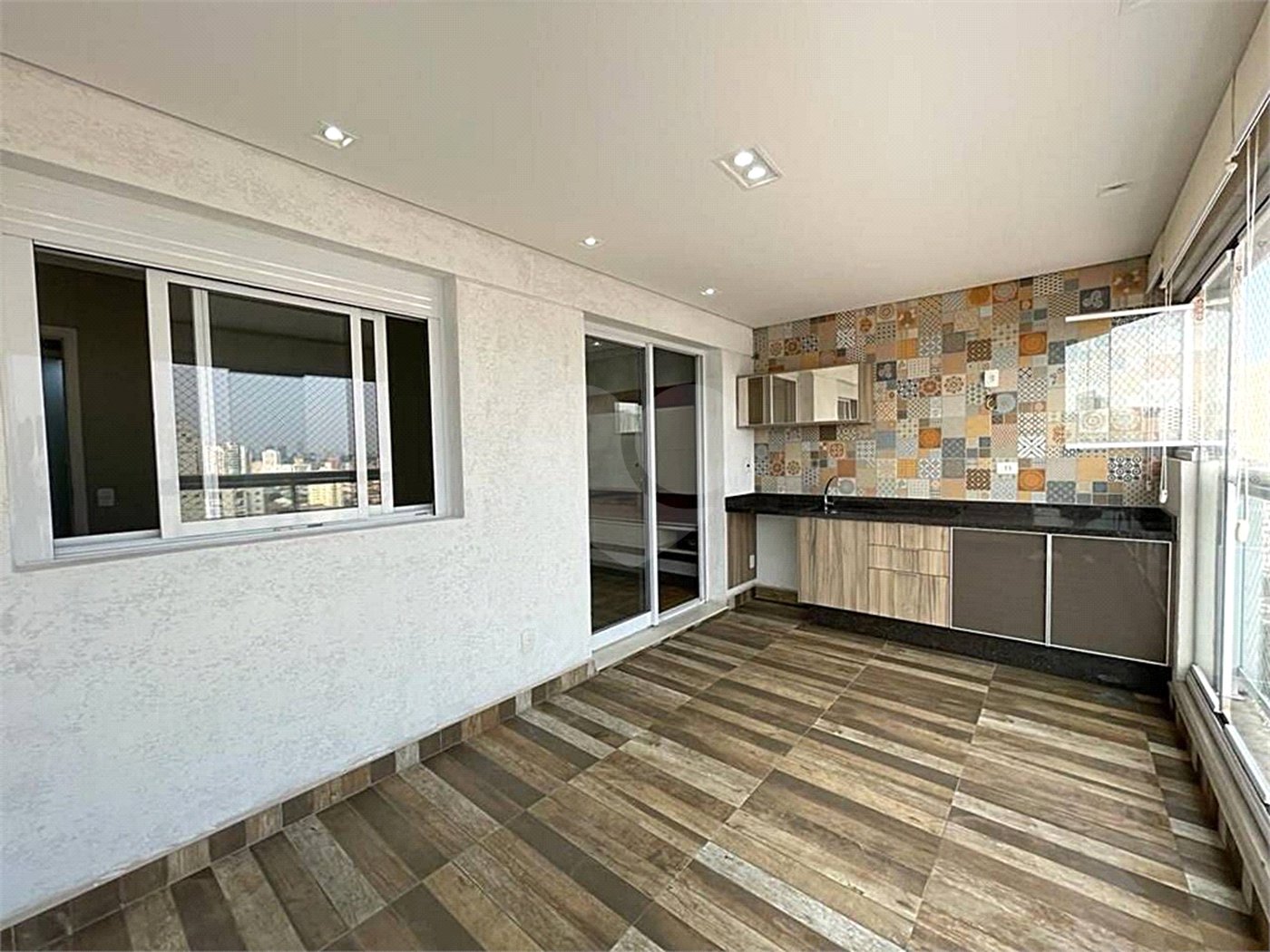 Apartamento à venda com 3 quartos, sendo 1 suíte,  em Vila Gomes Cardim, São Paulo, SP