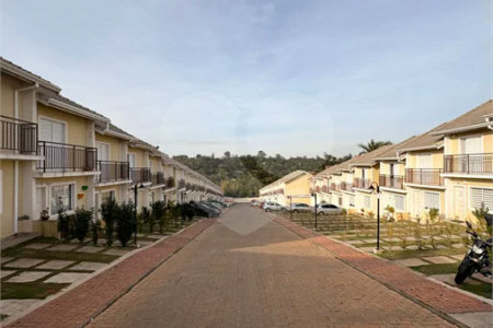 Casa à venda com 2 quartos no condomínio Residencial Ilha de Malta,255, Cotia - SP