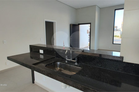 Casa à venda com 3 suítes no condomínio Reserva Ybyra, Atibaia - SP