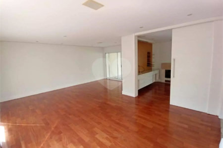 Casa à venda com 3 suítes no condomínio Solares Vila Europa, São Paulo - SP