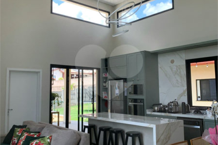 Casa à venda com 4 quartos, sendo 2 suítes, no condomínio Residencial Montes Claros, Itupeva - SP