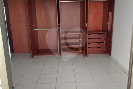 Sobrado à venda com 3 quartos, sendo 1 suíte,  em Jardim Regina, Indaiatuba, SP
