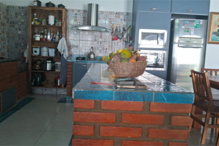 Casa à venda com 5 quartos, sendo 1 suíte, no condomínio Village da Serra, Araçoiaba da Serra - SP