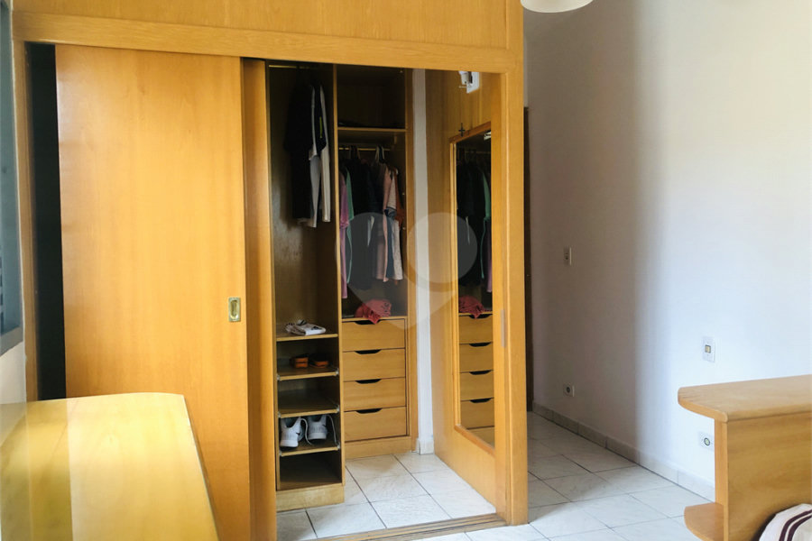 Sobrado à venda com 3 quartos, sendo 1 suíte, em Vila Romero, São Paulo, SP