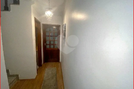 Sobrado à venda com 3 quartos, sendo 1 suíte, em Vila Nivi, São Paulo, SP