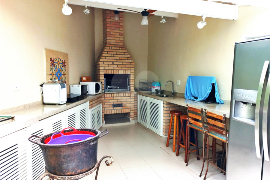Casa à venda com 3 suítes no condomínio Maison Montparnasse, São Paulo - SP