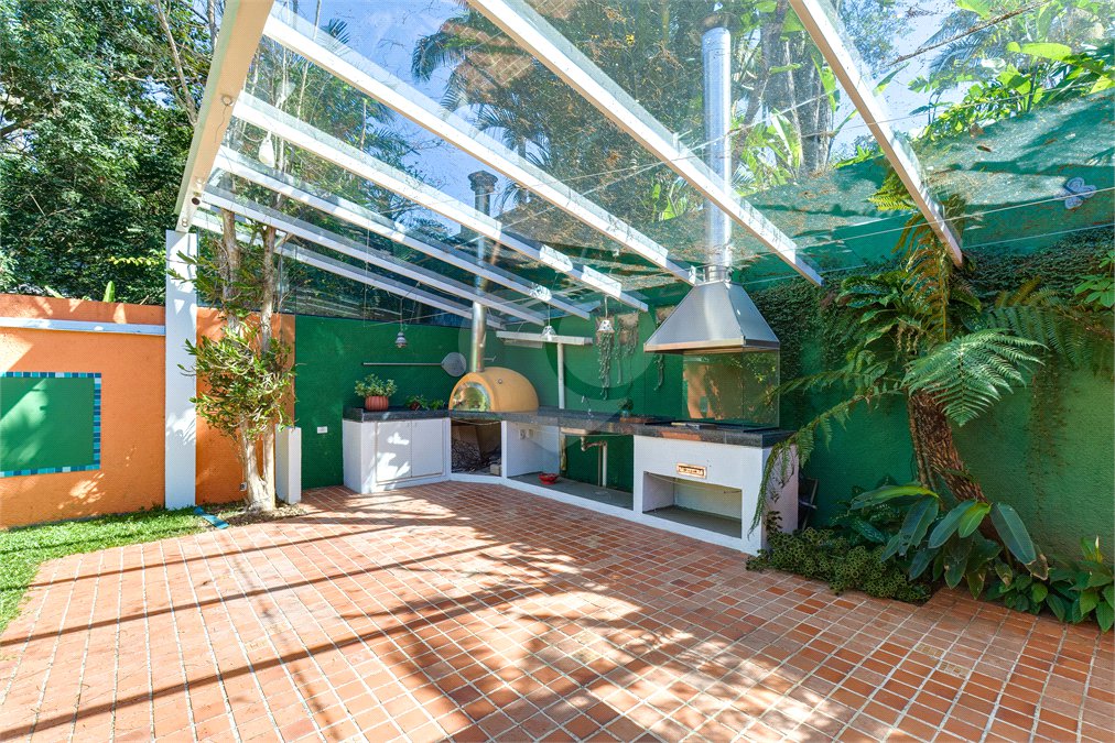 Casa Térrea à venda com 4 quartos, sendo 2 suítes, em Alto da Boa Vista, São Paulo, SP