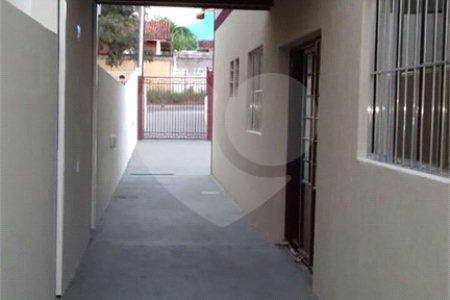 Apartamento a venda em Atibaia com 2 dormitórios.