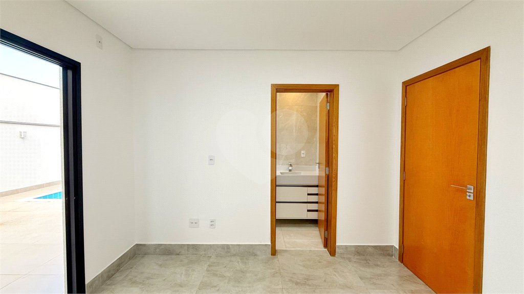 Casa à venda com 3 quartos, sendo 1 suíte,  no condomínio Jardim Piemonte, Indaiatuba - SP