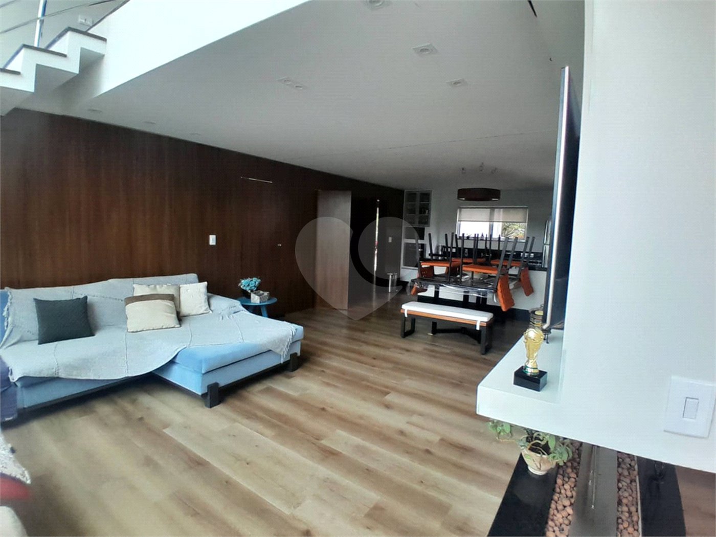 Casa à venda com 3 quartos, sendo 1 suíte,  no condomínio Alpes da Cantareira, Mairiporã - SP