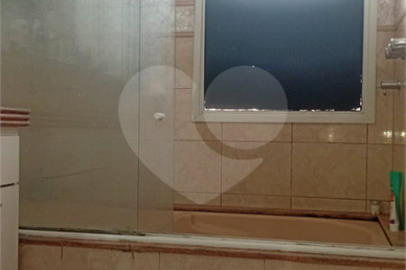 Casa à venda com 4 quartos, sendo 2 suítes, no condomínio Canamari, São Paulo - SP