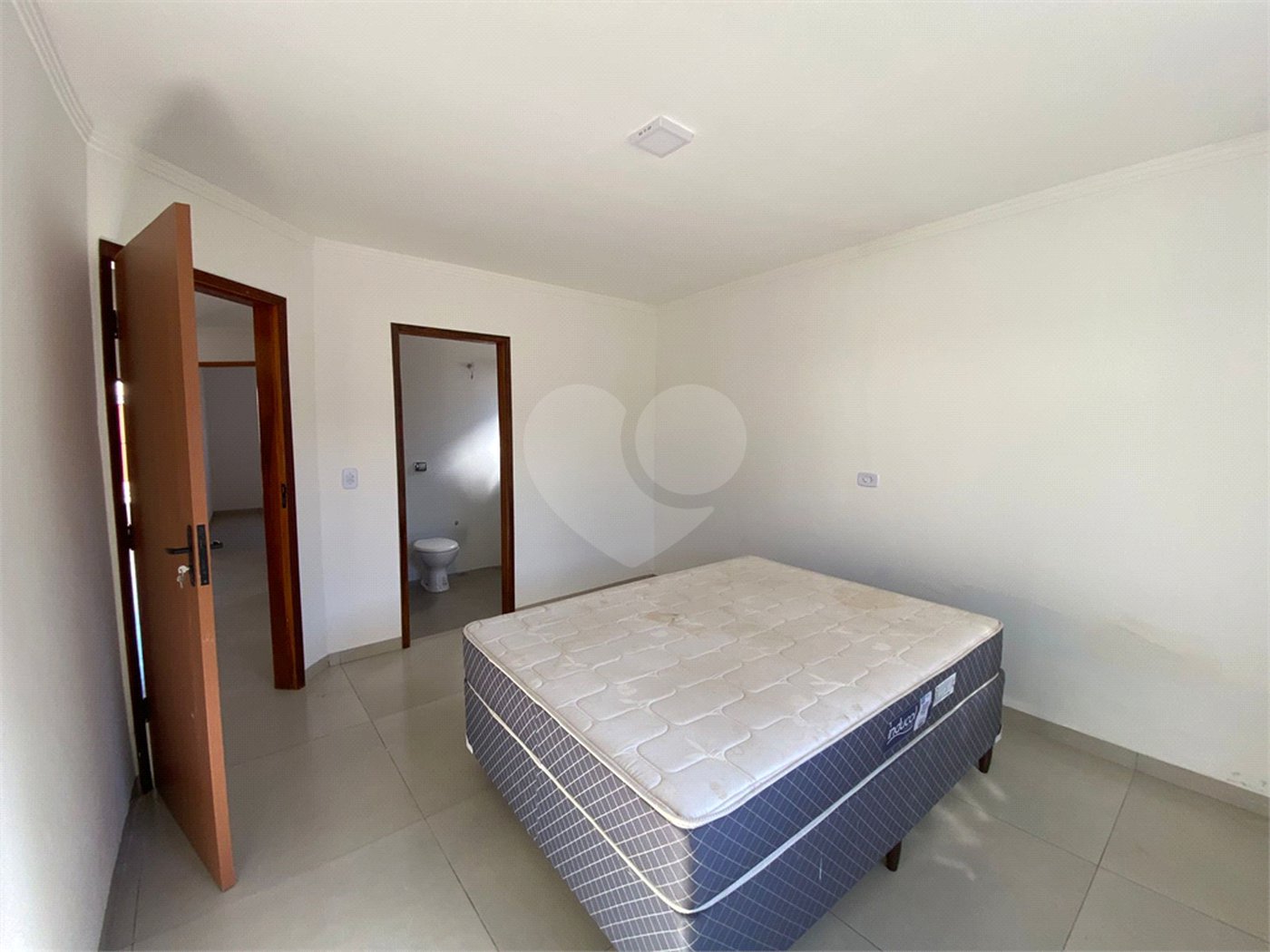 Casa à venda com 3 quartos, sendo 1 suíte, em Jardim Primavera I, Ponta Porã, MS