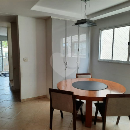 Sobrado à venda com 3 quartos, sendo 1 suíte, em Jardim Ester, São Paulo, SP