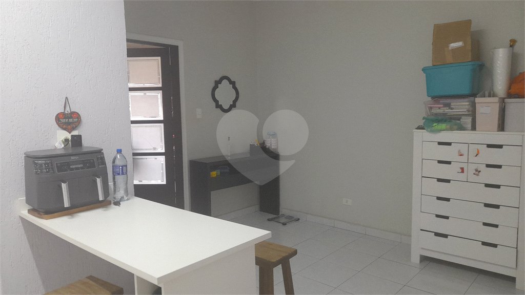 Sobrado à venda com 3 quartos, sendo 1 suíte, em Tremembé, São Paulo, SP