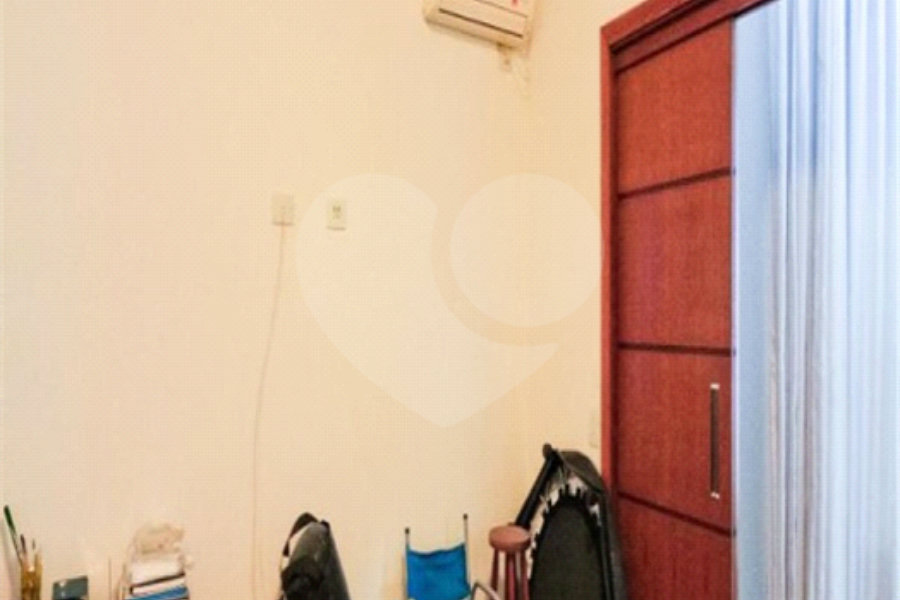 Sobrado à venda com 3 quartos, sendo 1 suíte, em Parada Inglesa, São Paulo, SP