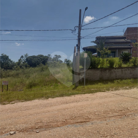 Terreno à venda no condomínio Lago Dourado, Jacareí - SP